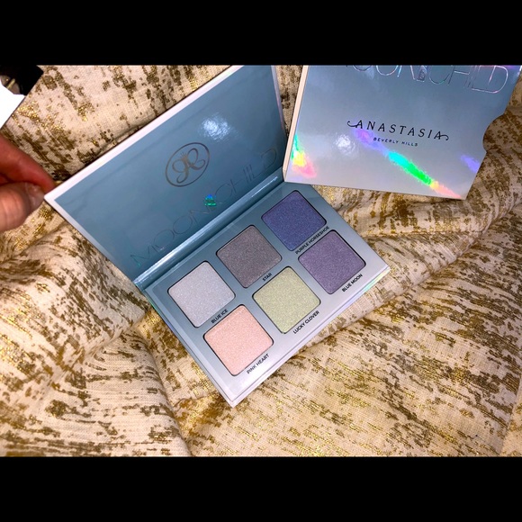 Anastasia Beverly Hills Glow Kit *Moonchild* - Picture 2 of 9